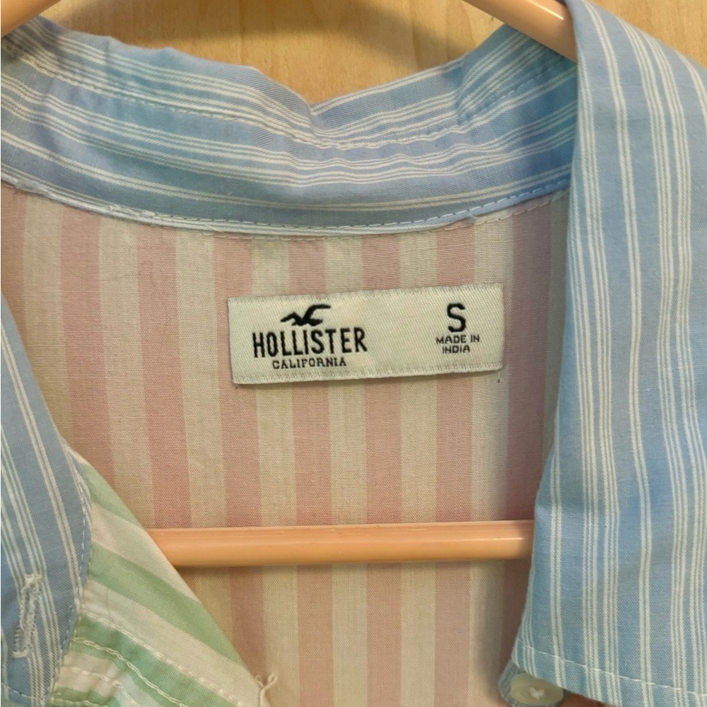 Hollister Colorblock Button Down Shirt - Picture 2 of 5